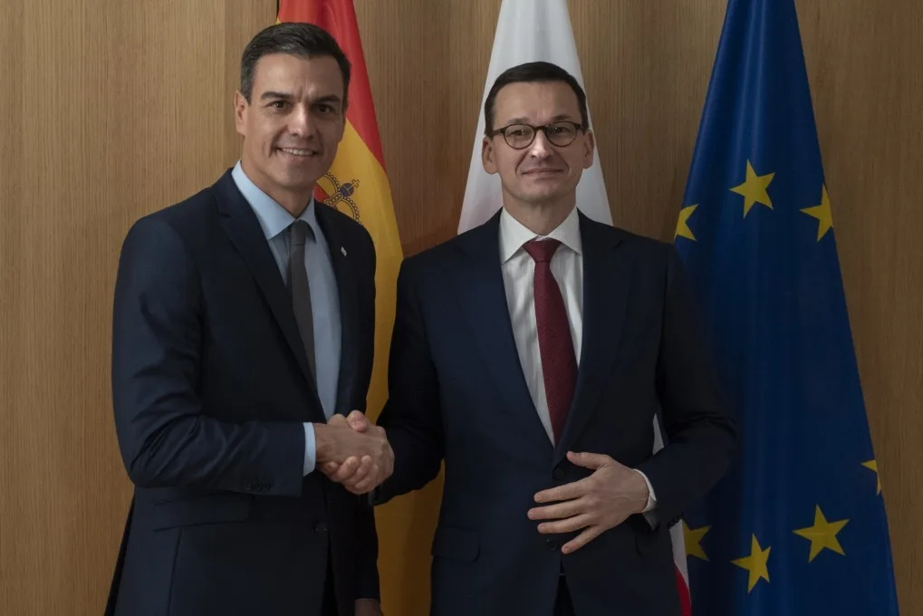 Pedro-Sanchez-y-Mateusz-Morawiecki
