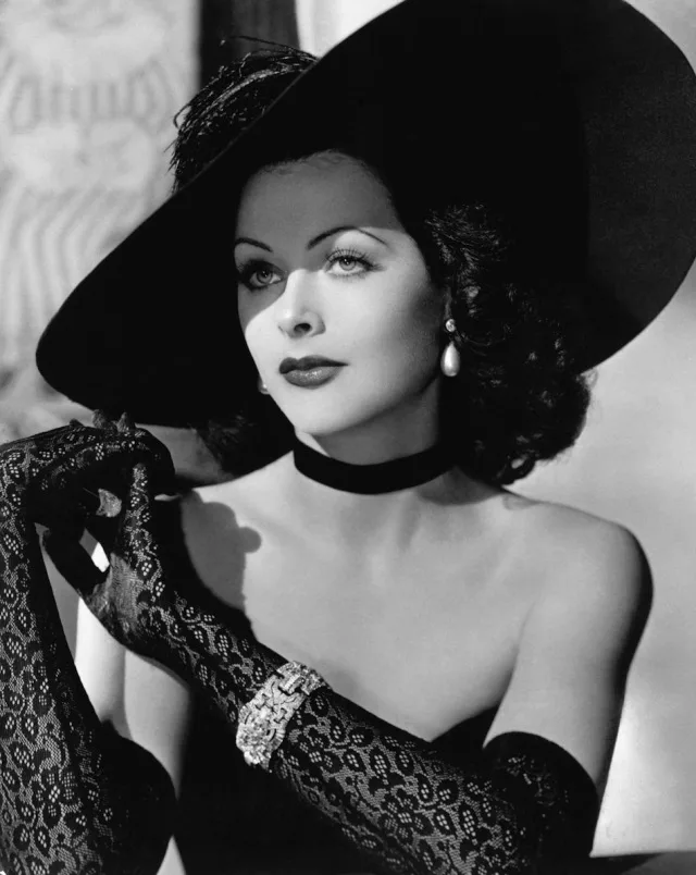 blanco y negro hedy