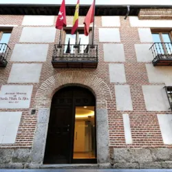 Fachada del Antiguo Hsopaital de Santa María la Rica
